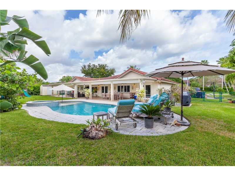 Elitesfre1's tweet photo. Join us tomorrow for OPEN HOUSE 1-3PM - 13040 SW 95 AVE  4/3  $665K. https://t.co/bp2YgHLW2b https://t.co/JoDbr4iYZz
