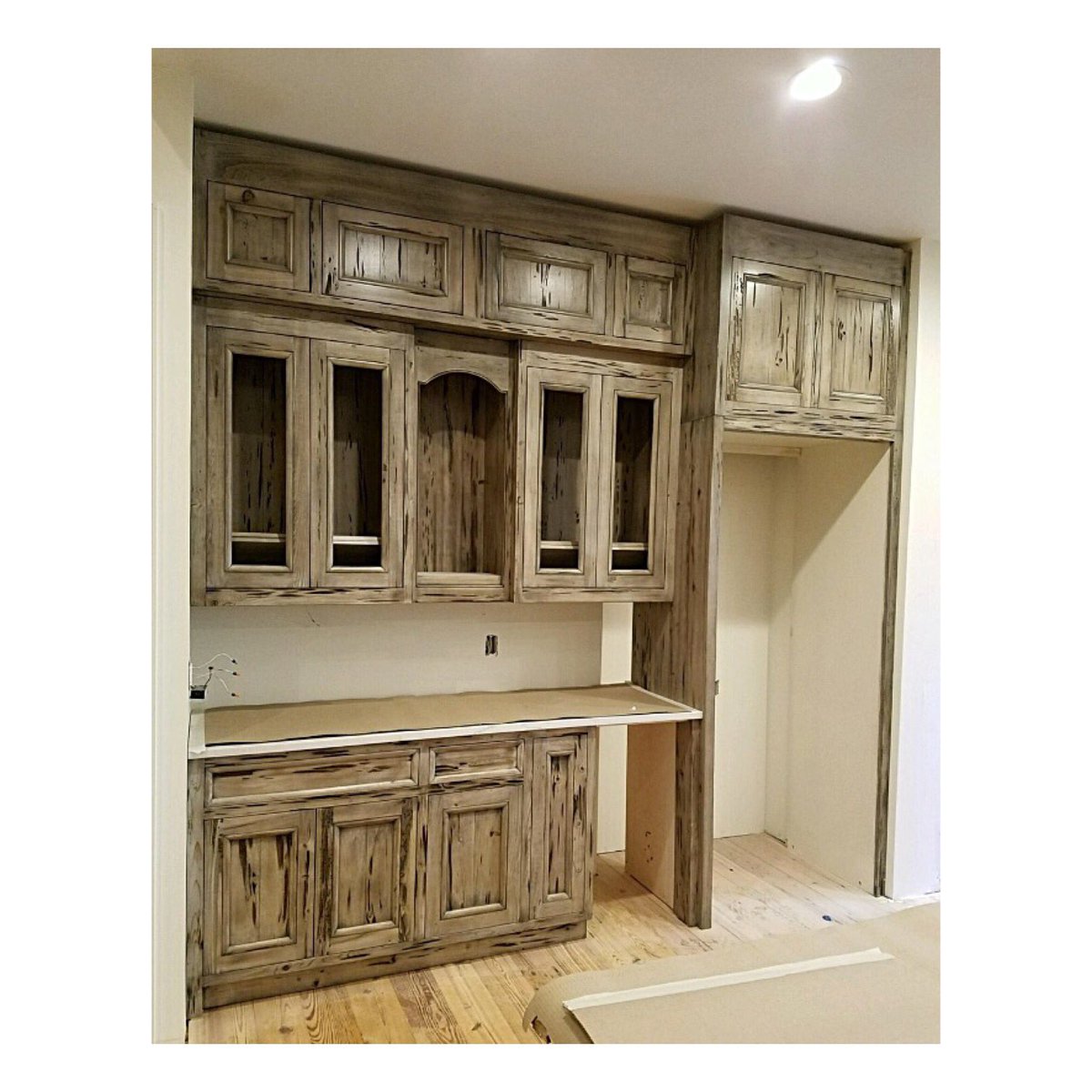 Custom_Wood_Inc's tweet photo. Check out this GORGEOUS job we have in progress! Can't wait to show you guys how it turns out! #CustomKitchens #CustomDesign #InteriorDesign https://t.co/ouH4WE48rX
