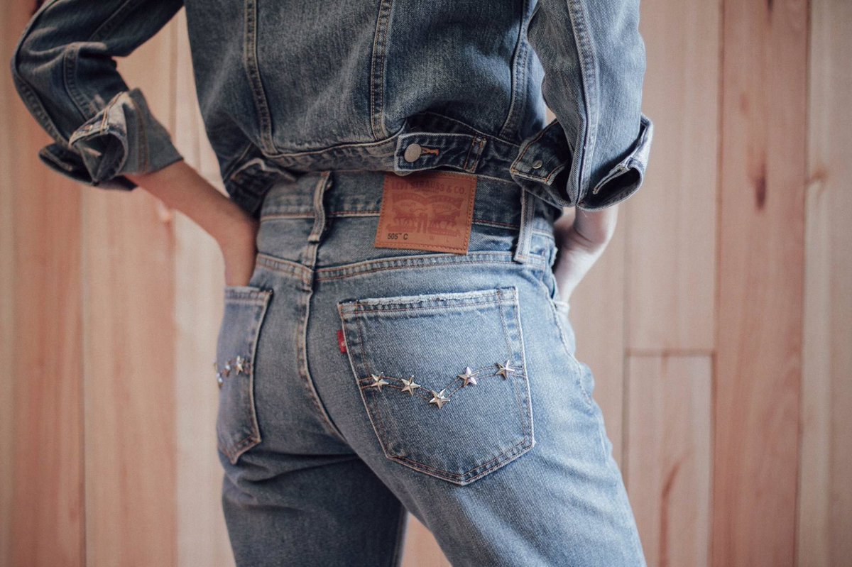 LeviStraussCo's tweet photo. RT @LEVIS: Seeing stars. Make the 505C your own. Shop the fit > https://t.co/VgB9DtdZhw 📷: @miradacouture https://t.co/vZyZ89HQdR