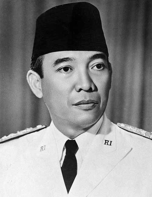 Bung Karno dan Teknologi Bangsa Lemurian hikmatulimanwatch.org/2017/01/21/bun…