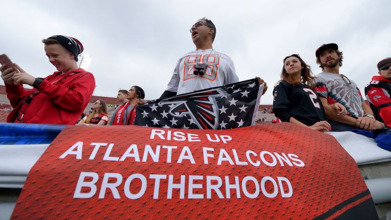 Ruth74890's tweet photo. Atlanta Bar Forced To Apologize To Crybaby Falcons Fans https://t.co/r37F3bykPE https://t.co/TRXv9AoTp2