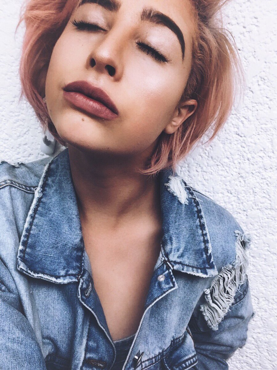 JuanamartinezH's tweet photo. Pink,pink,pink,pink. https://t.co/G6KMe5JM5X