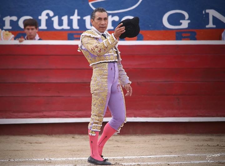 Gracias León,hoy reviví todos estos años en los que he recibido su cariño
Sin duda en León Gto "se apuesta la vida y se respeta al que gana"