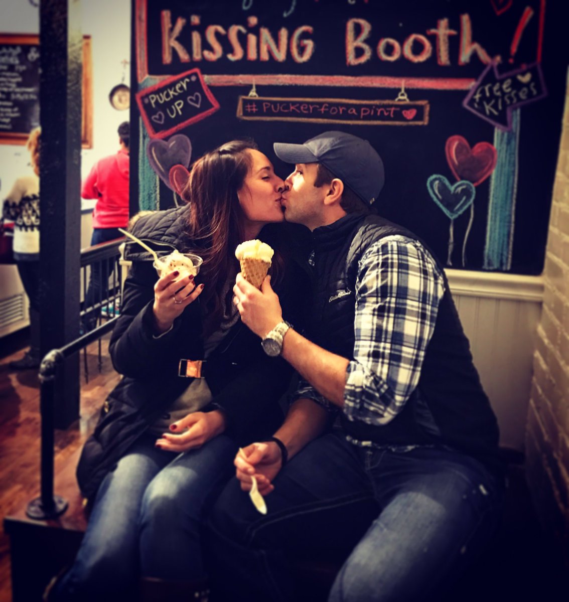 blackbearcider's tweet photo. Stealing a #kiss at @clementinescreamery 
#puckerforapint #icecream #creamery #golocal #golocalstl https://t.co/joe5yW7IEQ