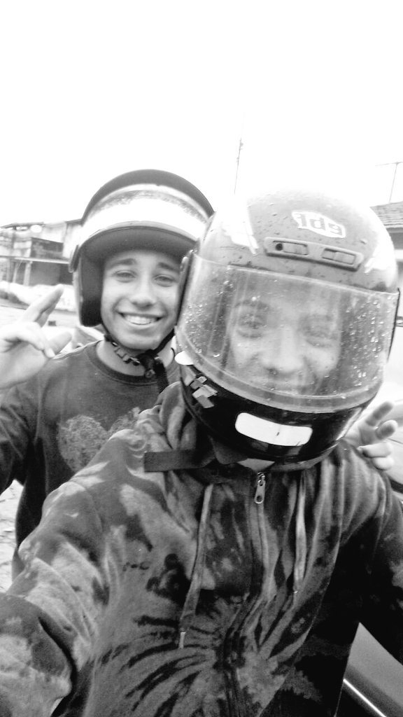 gsoaresskt's tweet photo. Só de pião com meu mini G'ng ❤ #DosMeus https://t.co/3nAk5ngnLL