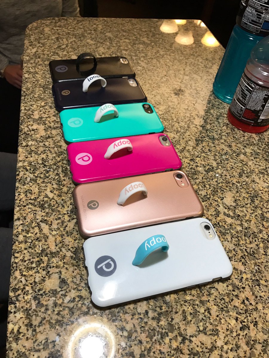 AshGilsdorf's tweet photo. The Gilsdorf Loopy game is strong #stopthedrop @LoopyCases https://t.co/W4IN6hg4JR