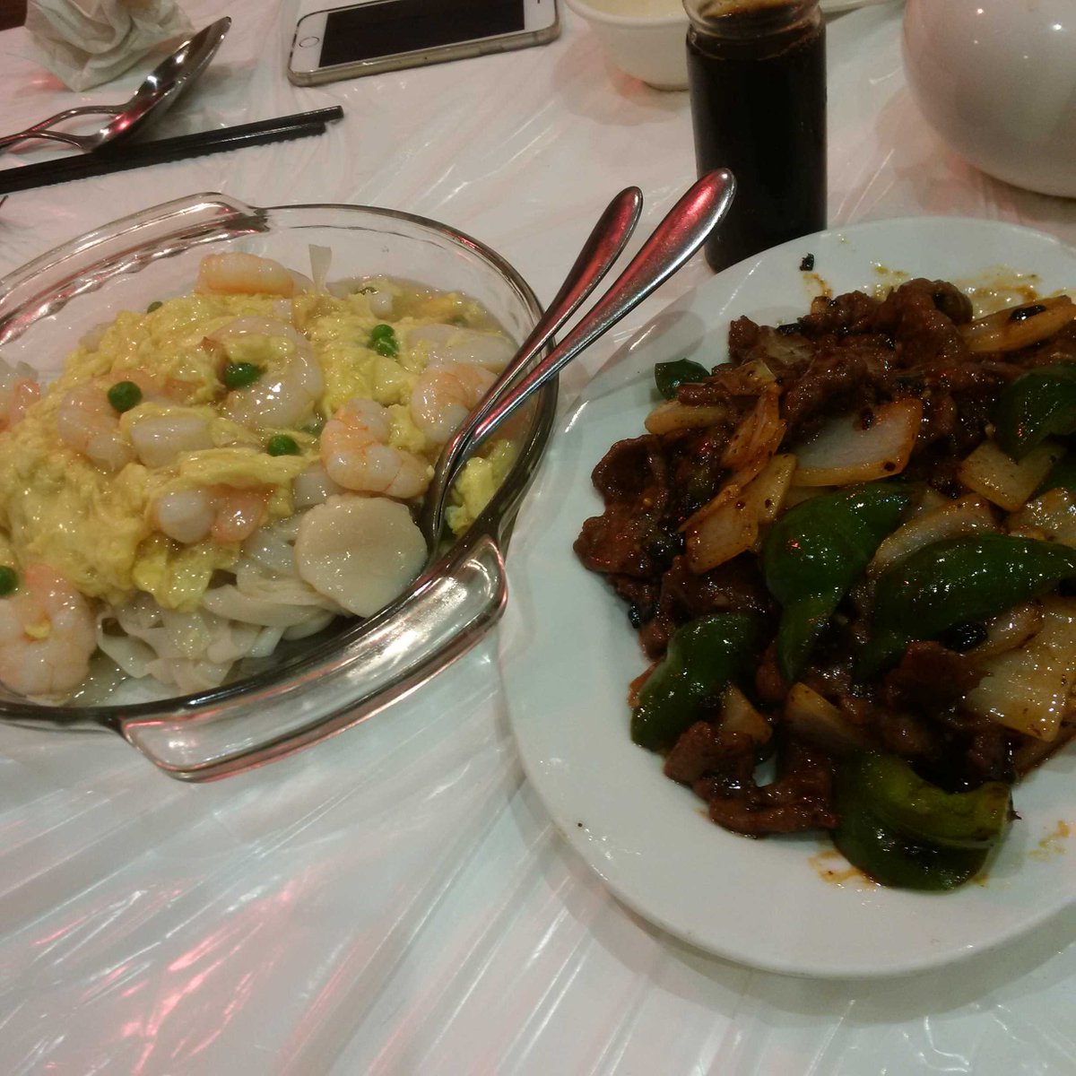 chefaleem's tweet photo. If you don't like fried rice noodle with egg swirl, We can't be friends. #RolSon https://t.co/ko70mHZu07