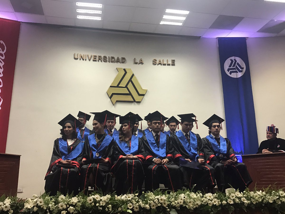 alewade's tweet photo. Felicidades a los alumnos que reciben hoy su título. ¡Éxito en sus proyectos! Un honor haber sido testigo de este logro @ULSASaltillo https://t.co/5iBkh6qlAy