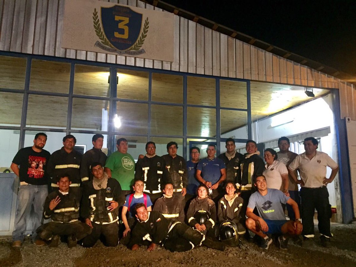joseantoniokast's tweet photo. Hoy en #Cauquenes fui testigo una vez mas de la entrega, fuerza y compromiso de los #BomberosDeChile 
Son una gran institución !! Gracias https://t.co/3gJsDWJ55I