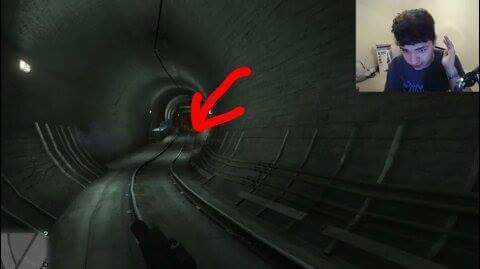 sysmik_vlad's tweet photo. @UnitedgamerzHQ. I saw sonething weird on ur live stream hope u do it and put this image that took at 19:50 GTA5 https://t.co/XMEXaY6Zup