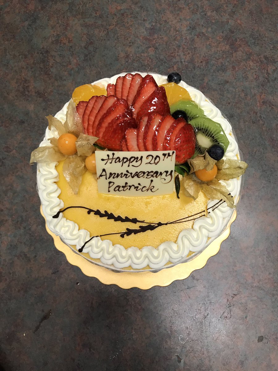 MarkLin_TD's tweet photo. Thank you Patrick! 20 years anniversary with #tdct @SilviaL_TD @MauroManzi_TD https://t.co/2PtIxwMgMO