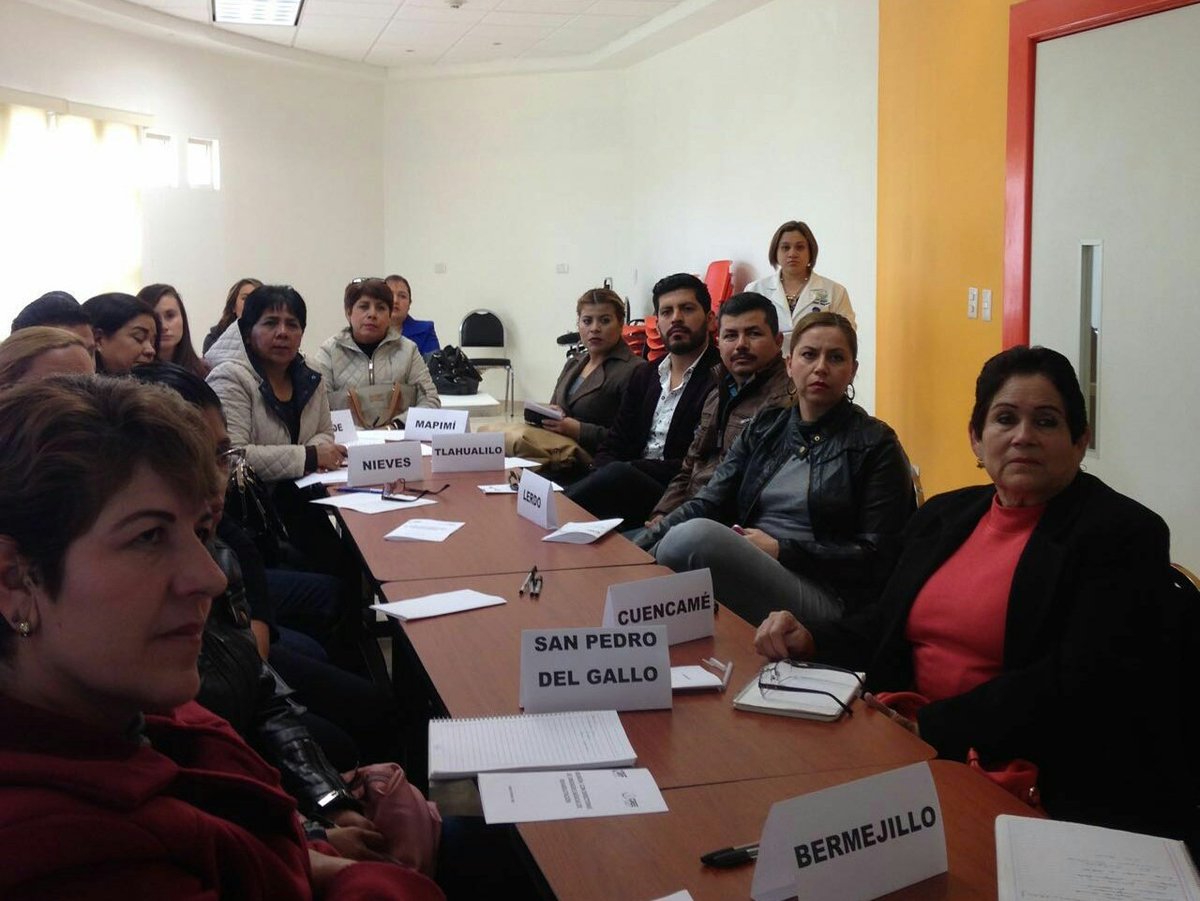 DIF_Durango's tweet image. Reunión con las directoras y presidentas de los DIF municipales con Unidades Básicas de Rehabilitación del CREE Gómez Palacio
