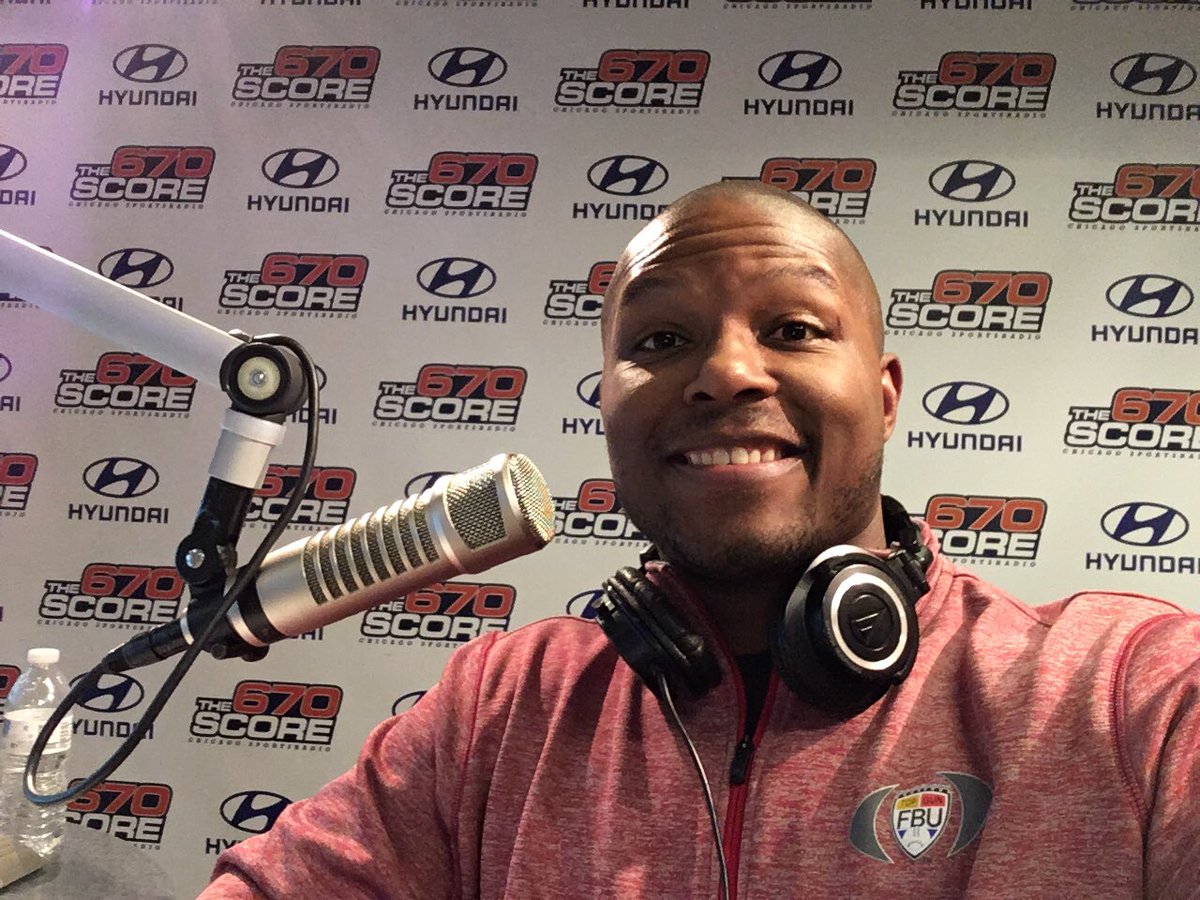 2 more hrs coming w/ @JoeO670 on <a href="/670TheScore/">670thescore</a>! Gonna break down the NFC next! #Chicago