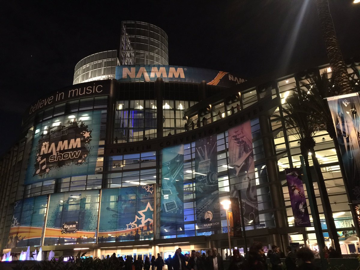 An enormous thank you to #namm2017 for having @aliceundergroundofficial play!! I have been completely blown away by the convention!