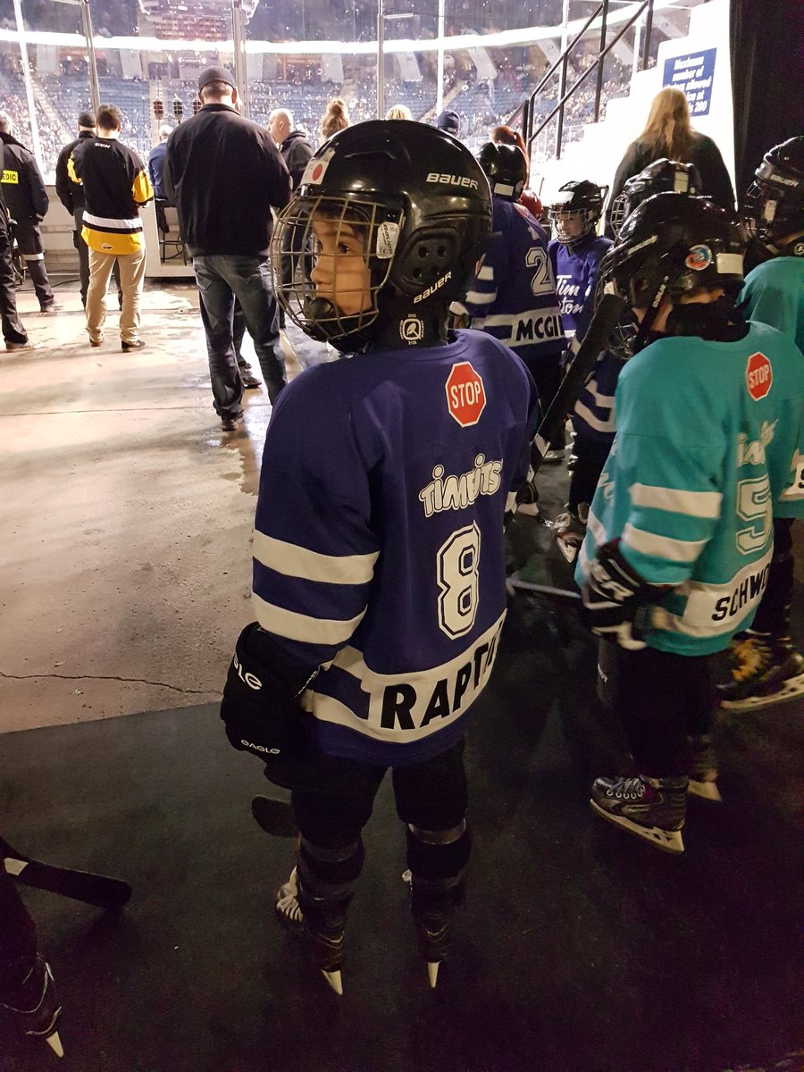 At the <a href="/BulldogsOHL/">Brantford Bulldogs</a> game tonight playing in the first intermission!
😀👍🍦#hmhip