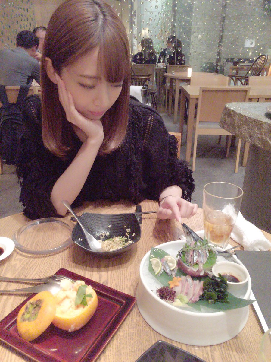 hnanaminnnn's tweet photo. 出会い→交際→結婚→10年後。
こんなライフストーリーだったらなー、、、 https://t.co/VTlFUXLQjd