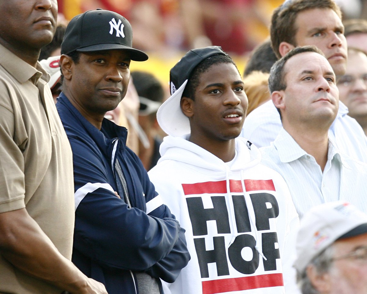 lacoliseum's tweet photo. #DenzelWashington coming out to support @USC_Athletics Did you know that one of his sons was signed by @RamsNFL? #FamousFacesFriday https://t.co/Wi9STyvPtJ