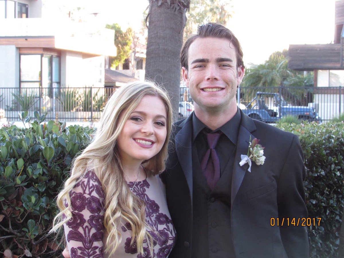 jeremy90720's tweet image. My two beautiful girls I am so proud of them