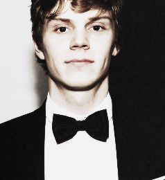 Happy Birthday to my main day 1 brotha, Evan Peters. A true iconic legend, ur fav could never compare 