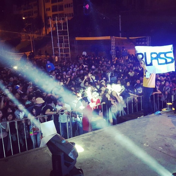 BLASSTERmusic's tweet photo. Un sueño que se vuelve cada ves más grande..... 🙌
Estos recuerdos se quedan para siempre.
@BL4SS https://t.co/Z6Lwls11br