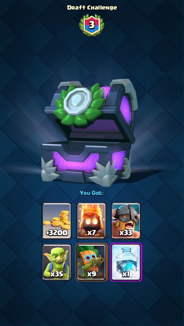 TheLegit_Legend's tweet photo. Failed so hard at grand draft challenge 😭 #clashroyale #mustfollow #funfriday #supercellplz #follow #like4like #follow4follow #chestopening https://t.co/Xu6KZNQtxb