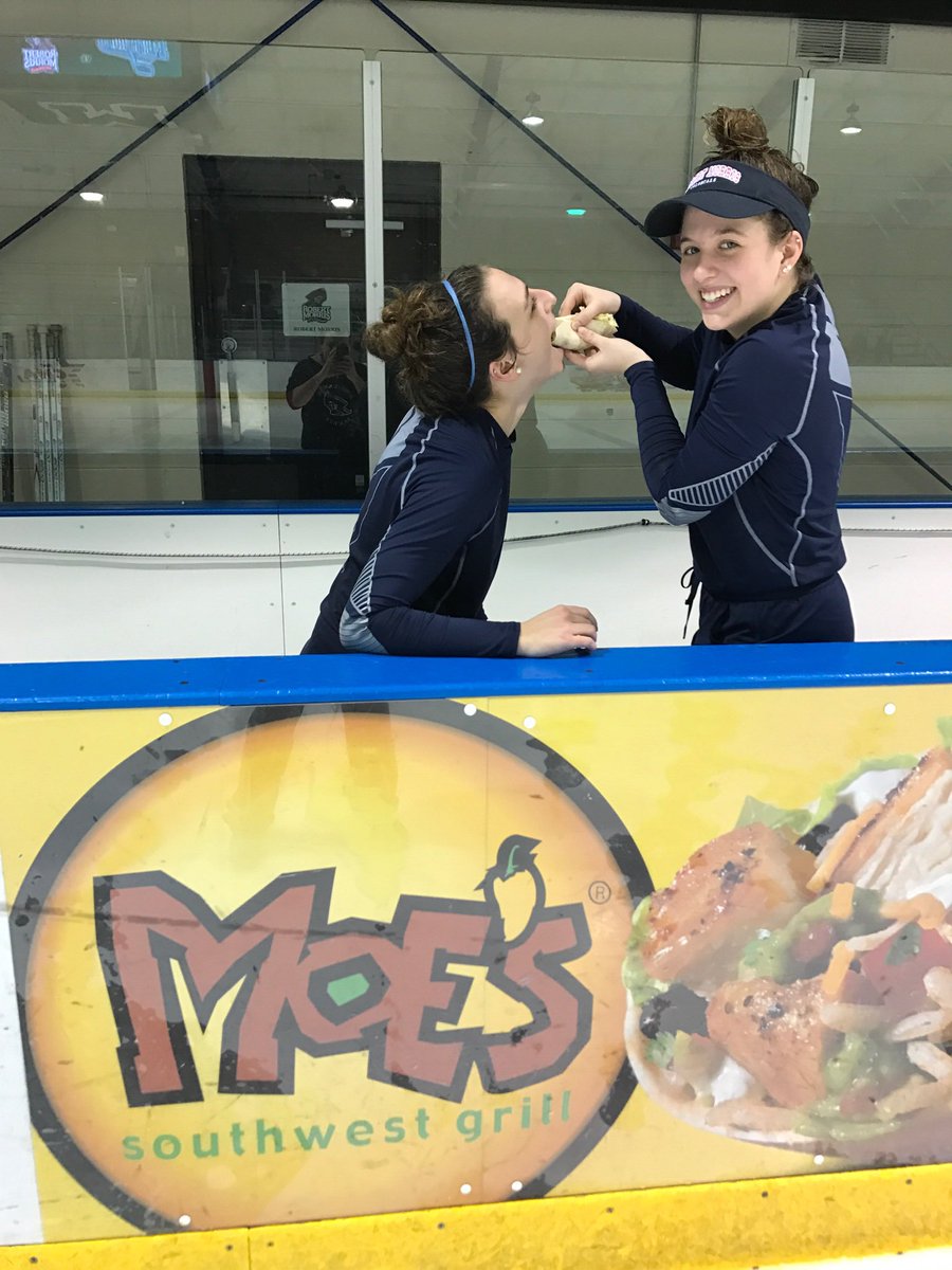 AmberRennie10's tweet photo. Thanks @Moes_HQ for always refueling us after the game. Wouldn't be where we are without you 🌯 https://t.co/I61RRQTees