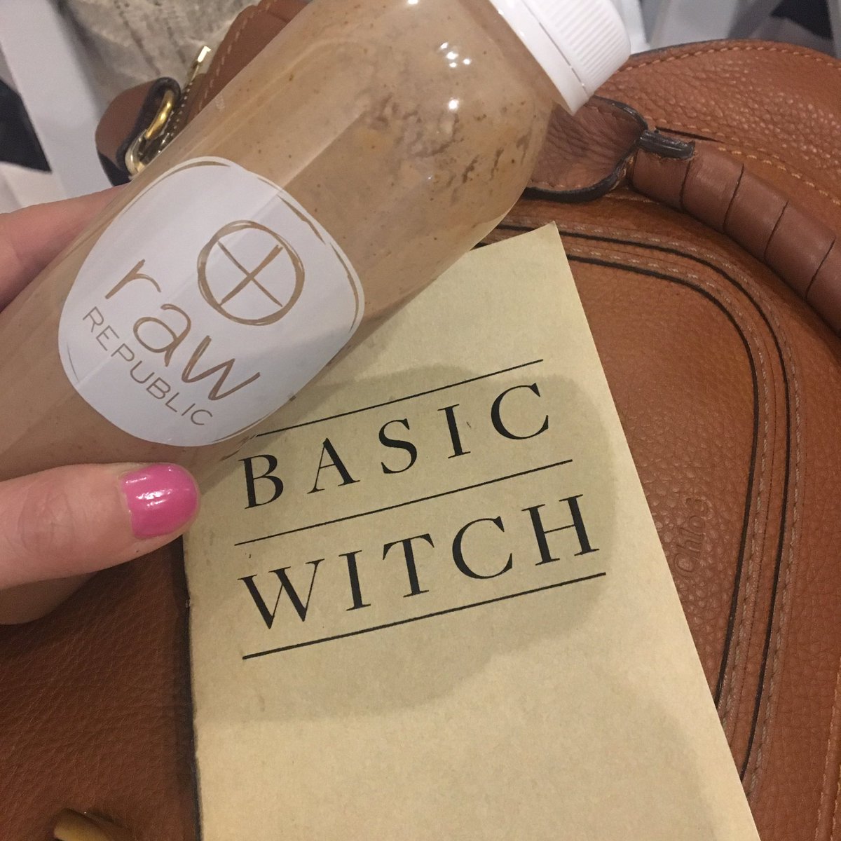 moonlight_sage's tweet photo. Getting our witch on in New Orleans 💫 #basicwitch #rawrepublic https://t.co/0djmmTyi0Y