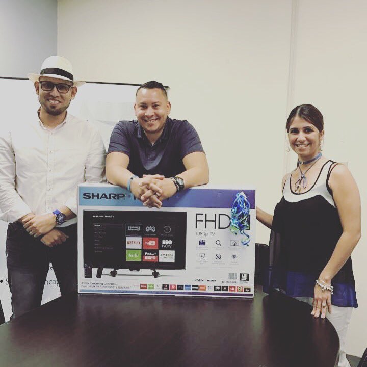 superuruOficial's tweet image. Such a great day #atTheOffice thank you guys for the love! #letschallenge #BGI #teamMapfre 📍