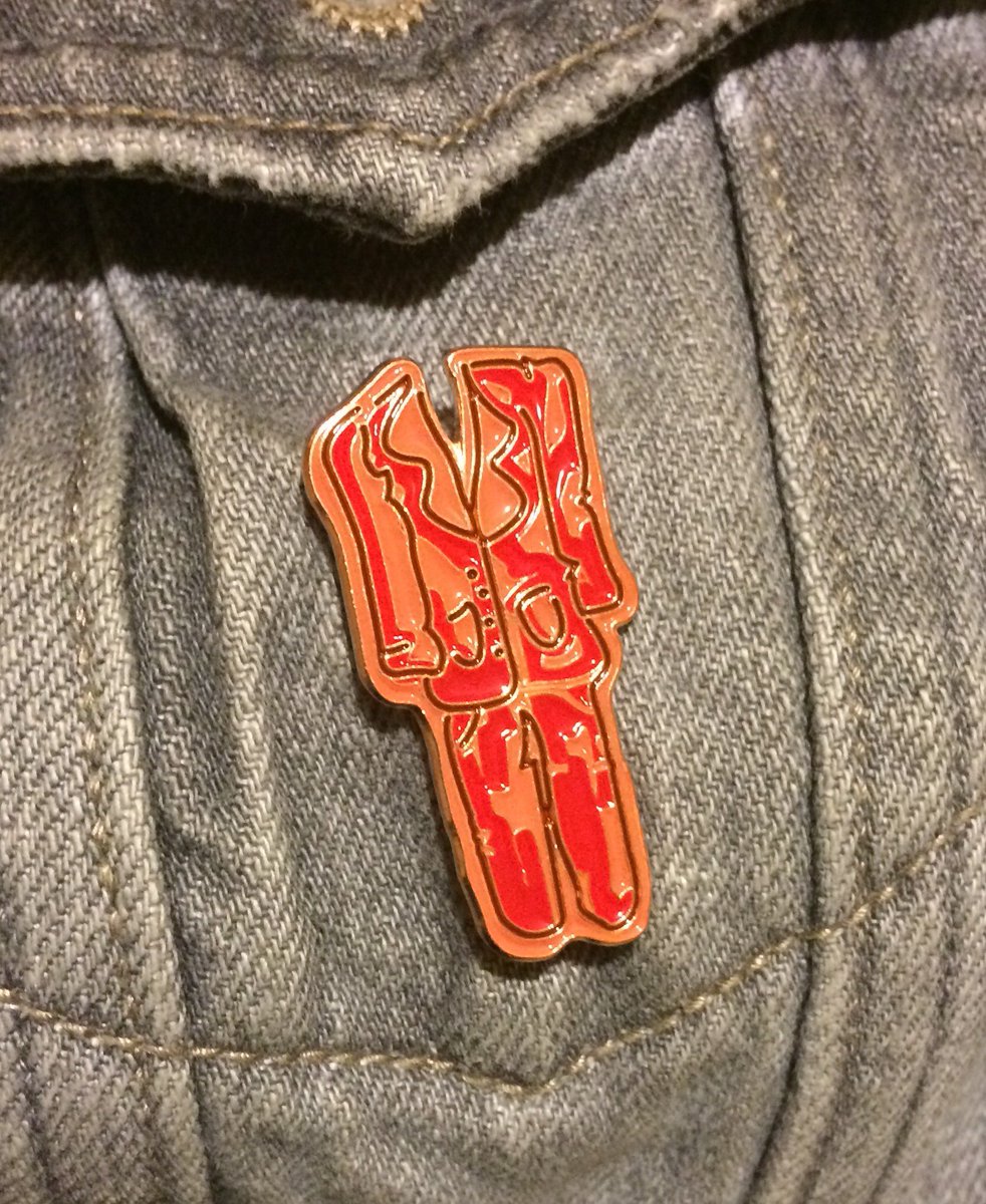 KaydeDesigns's tweet photo. #ForAllWomanity #womensmarchonnyc #womensmarchonwashington #womenmarch #theredpantsuitpin #kaydedesigns #nyc @womensmarch https://t.co/w0XnjsgDDf