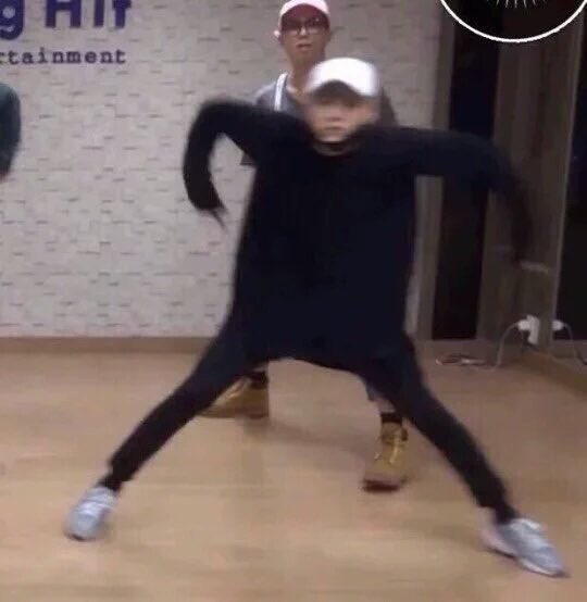 Carat_Once_Army's tweet photo. Asi cualquiera es Yoonmin Shipper 😂😂😂 https://t.co/h2z5ztvD2m