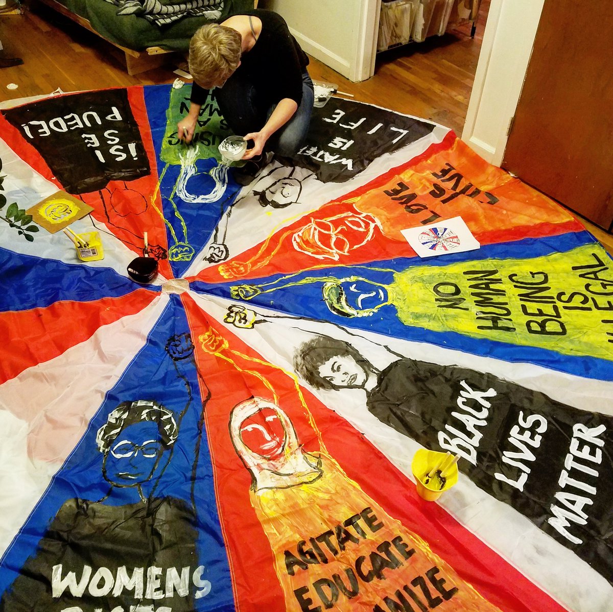 BridgetBoros's tweet photo. Preparing for the #womensmarch!
#womensmarchnyc
#womensmarchsigns
#wemakeamerica https://t.co/IL7EYZtUoJ