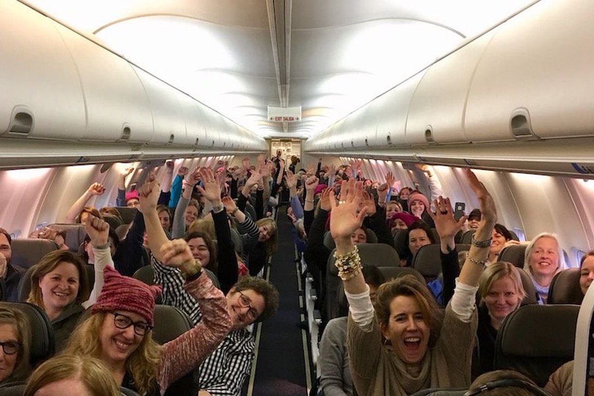 Politics_PR's tweet image. Airplanes full of women are flying into Washington, DC, to protest President Trump vox.com/identities/201… #WomensMarch