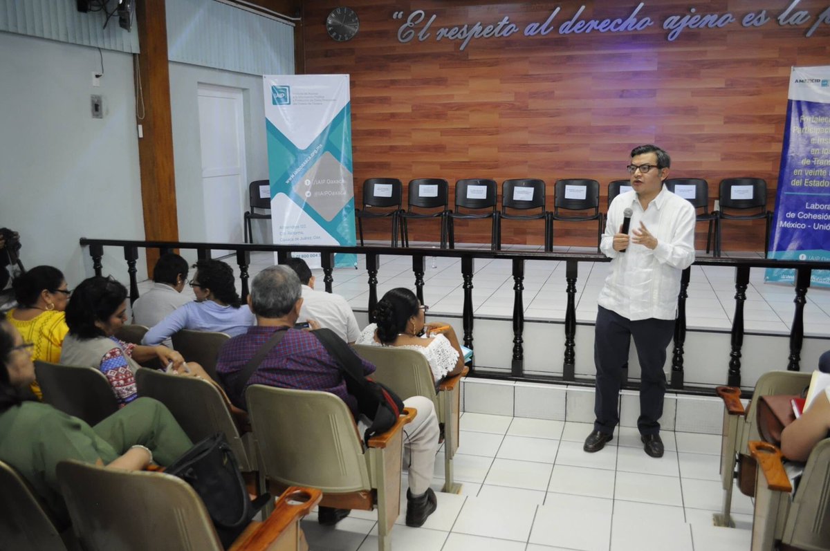 OGAIP_Oaxaca's tweet photo. En el #IESIT, comisionado #JuanGómez señaló que a través de la transparencia, se puede conocer el impacto que tienen los programas sociales. https://t.co/2CtKEX4uzZ