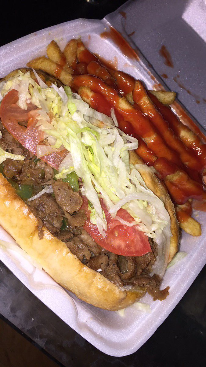 _lil_pooh's tweet photo. Chicago philly 😎😷💪🏾💫 https://t.co/zg65lNmdfd