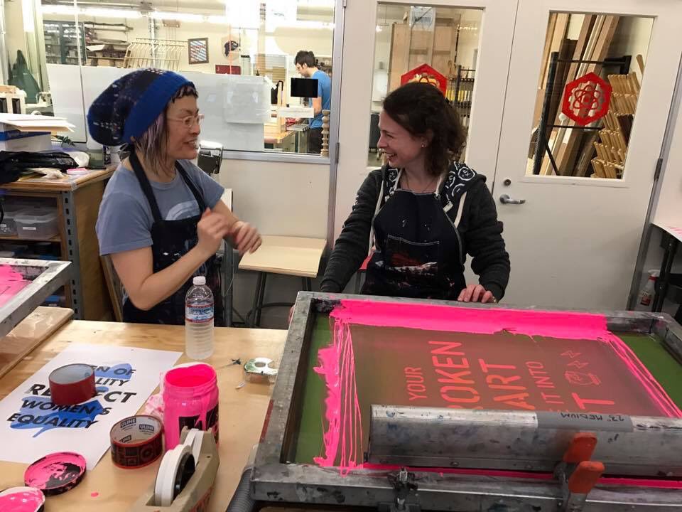 cutium's tweet photo. Teaching awesome women at work making posters for the march. #WomensMarch #womensrightsarehumanrights #TogetherStronger https://t.co/jXUCq4n2Ss