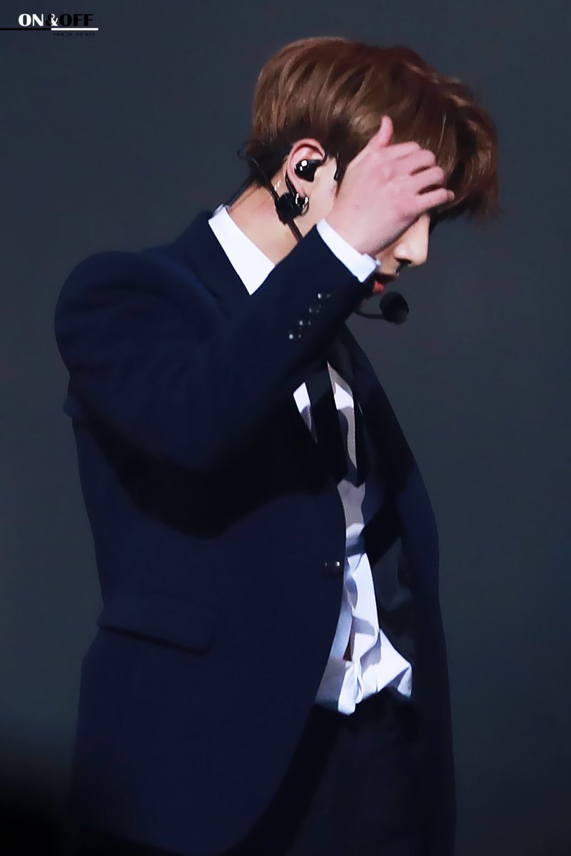 ONANDOFF_JK's tweet photo. 시린 겨울과 같은 인생
너라는 따스한 햇살을 만나
마음에 눈이 녹아내리고 있다
너와 함께라면 곧 봄도 오겠지_

@BTS_twt 
#정국 #JUNGKOOK 
#방탄소년단 #BTS https://t.co/DSgdrcLXWC