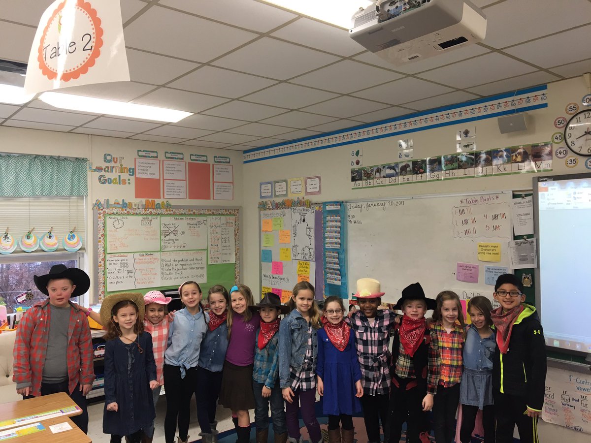 WildmanAveryWG's tweet photo. Showing our Avery spirit with our western wear to support the Avery auction #secondgrade #AveryElementary https://t.co/vFu3q1eEOb