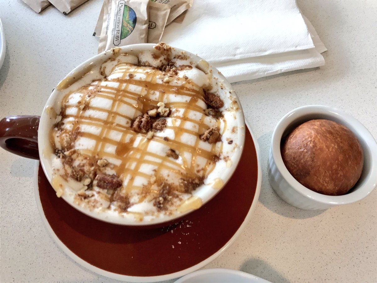 BCfoodieblogger's tweet image. @Chez_Christophe #HotChocolateChallenge #BreakfastInBurnaby #FrenchToast inspired #Yum @BurnabyHeights #YVR #YVRFoodie perfect!