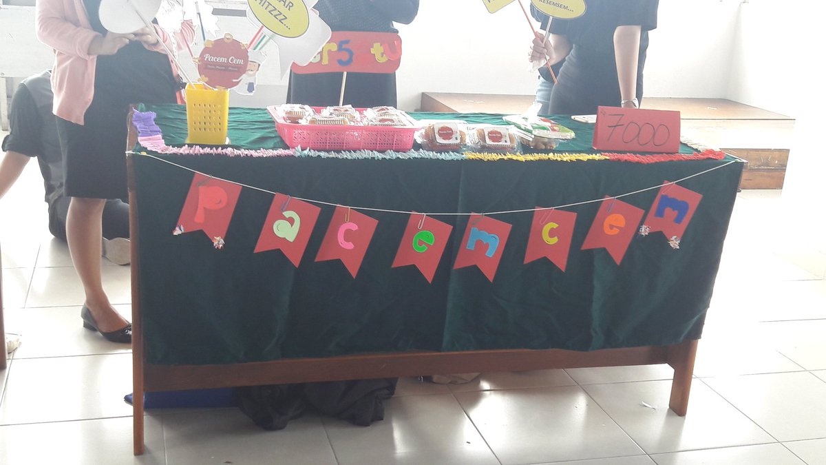 BBallen2016's tweet photo. Ayo guys sebelum kehabisan, datangi ya counter bazar kami di pacemcem, rasanya enak, pasti kalian suka #bizday2017 #digmarkstiekesatuan https://t.co/CEEvVDxtCA
