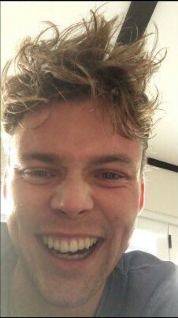 ashtonslibrary's tweet image. 