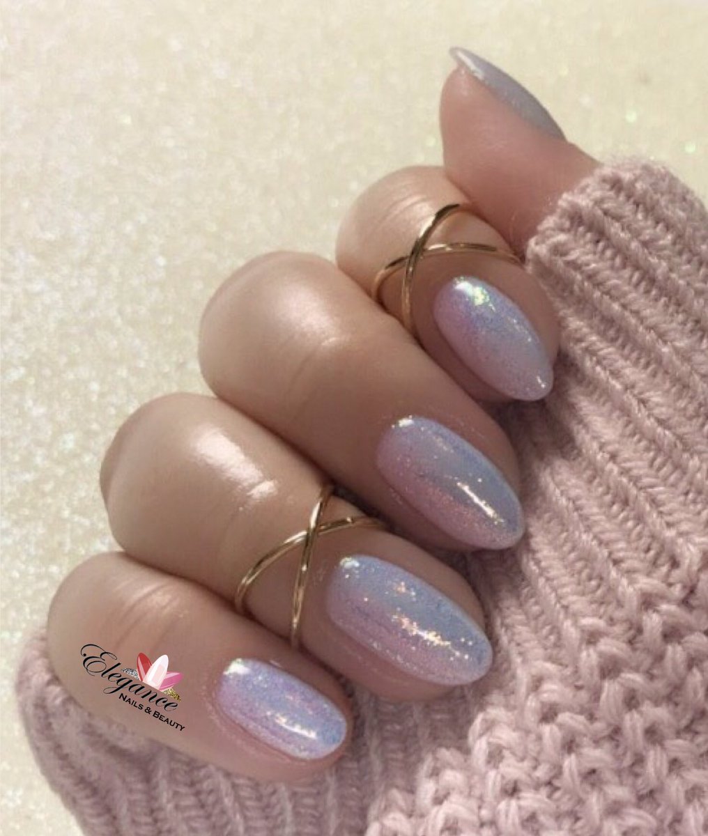 Click on this link to watch my tutorial on how I achieved this look 💗 
You Tube m.youtube.com/watch?v=dF6-LN…  #elegancenailsandbeauty