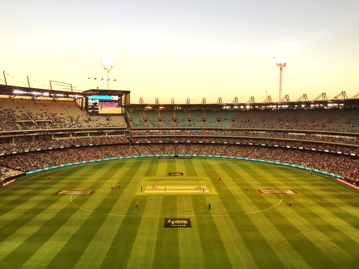 _ACurrie's tweet photo. It's a quiet summer evening in Melbourne. https://t.co/rhgGVA0Y5S