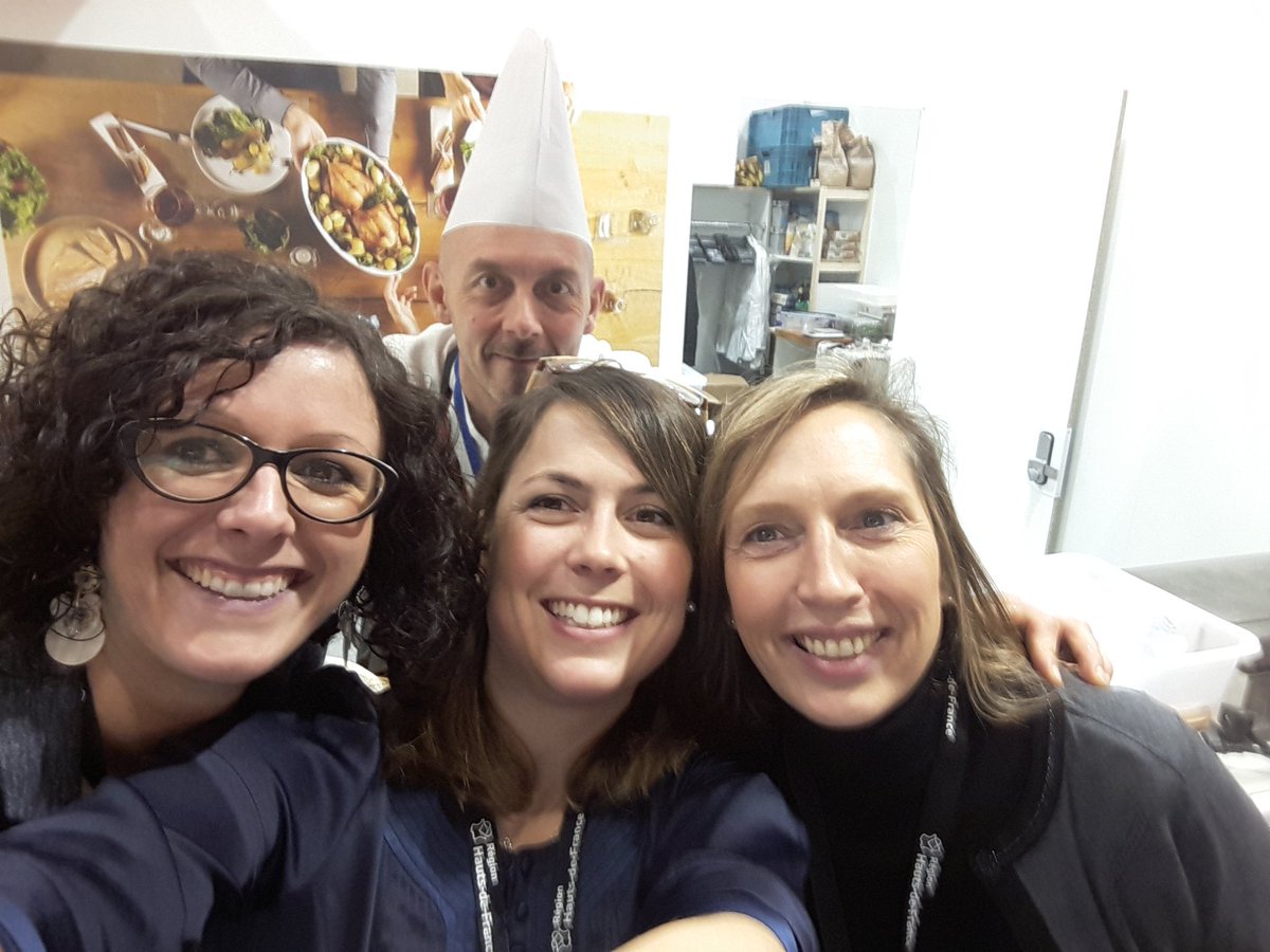 fannydesrouss's tweet photo. Prêts à vous accueillir au SIRHA Lyon #sirha #hautsdefrance #agrospheres #comitenpdc #ccihdf https://t.co/lkFZHnU8PL
