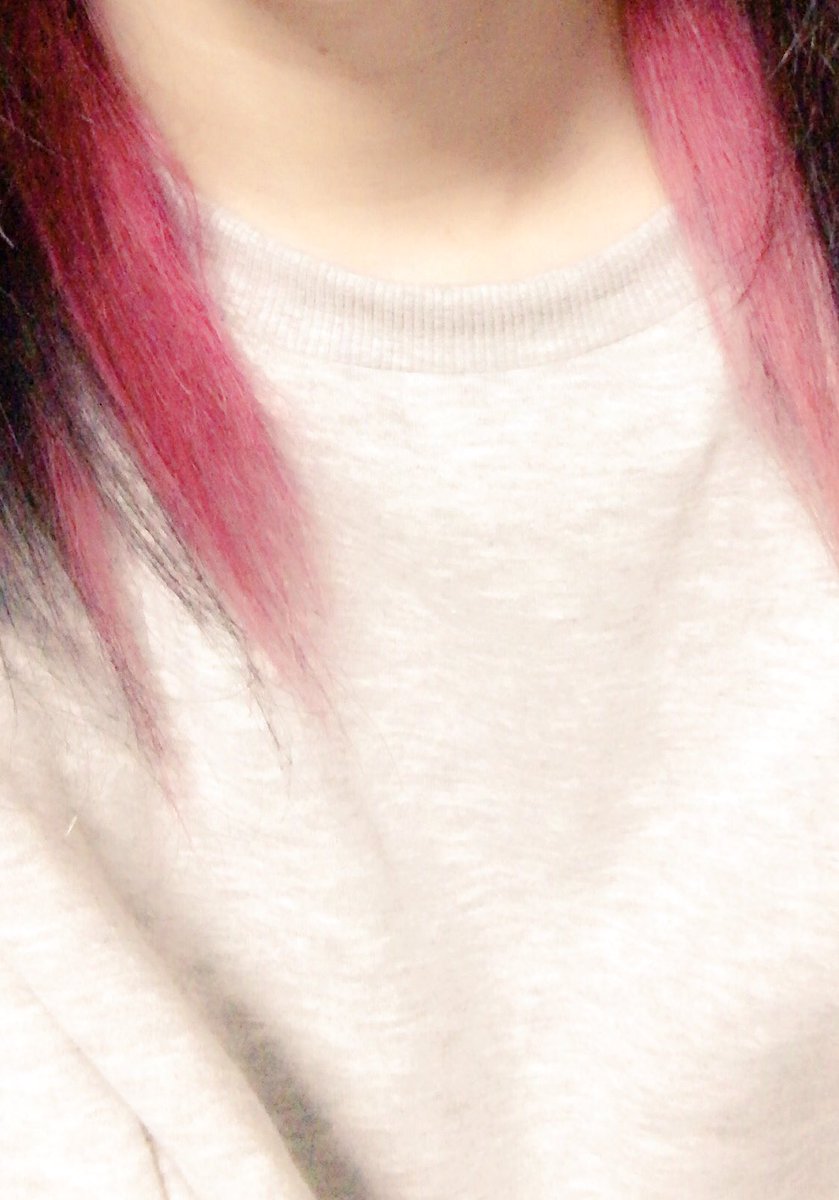 Royz 公大 No Twitter 追記 黒髪にはなりましたが襟足は何故かピンクになりました たまには違う赤の種類入れてみるかーって買った マニパニが思ってたよりピンクだったため きしむねー Royz 公大 No Twitter 追記 黒髪にはなりましたが襟足は何故かピンクになりました たまには違う赤の種類入れてみるかーって買った マニパニが思ってたよりピンクだったため きしむねー