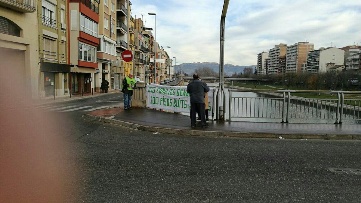 PahNoguera's tweet photo. A parte de decir a @ciutatbalaguer que no cumple Informamos que ante #ClausulaTecho estamos @La_PAH para reclamarlo todo #BalaguerNoDaCasas https://t.co/j9eqPkeAt2