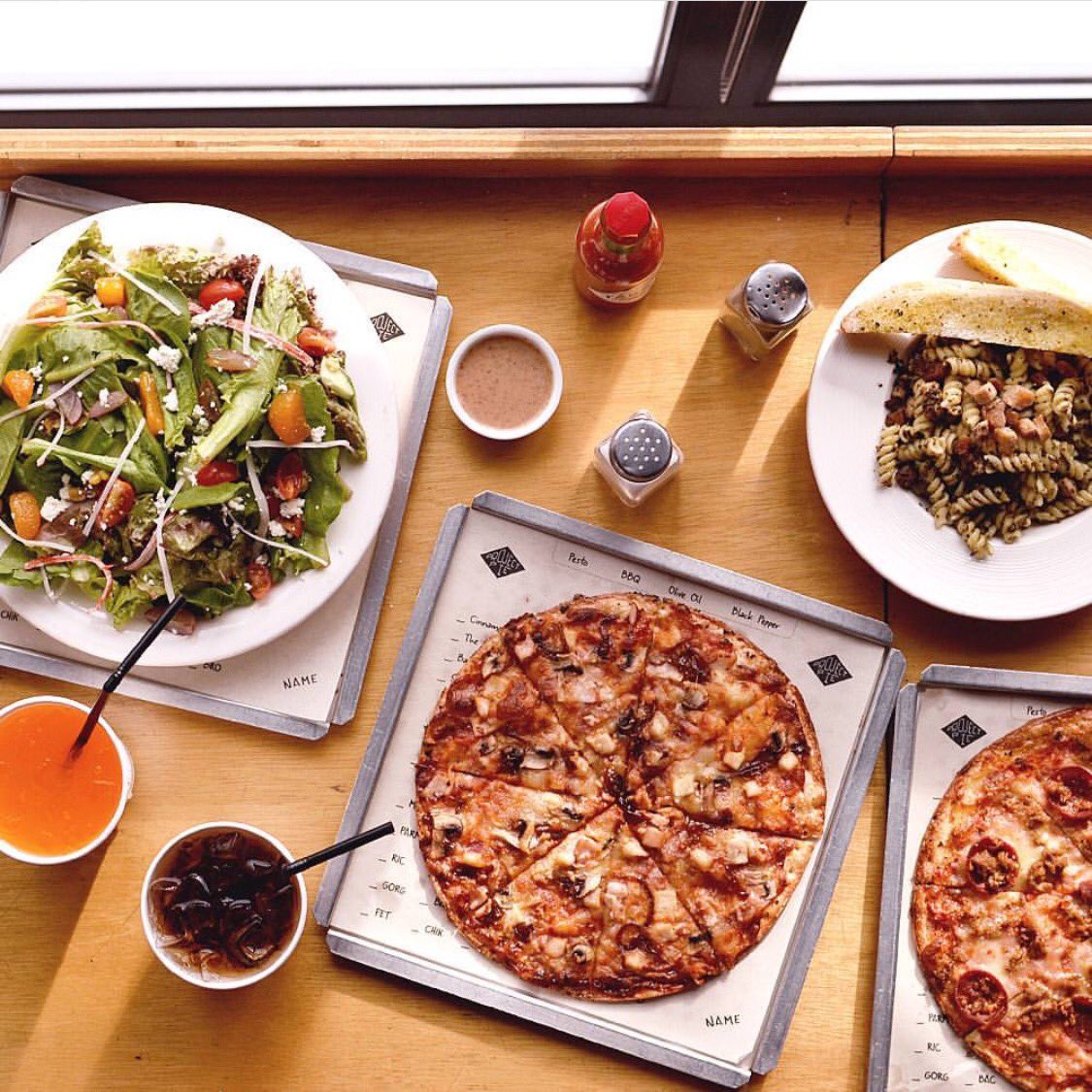 projectpieph's tweet photo. Can't figure out what you want. Get all 4 with the Build Your Own Bundle at Project Pie for Php999, comes with 4 drinks too! https://t.co/3pISwrE1Vm