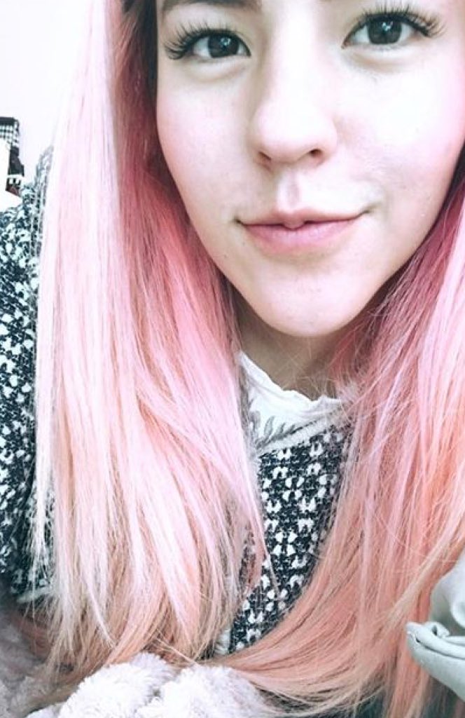 PPteamlessslie's tweet photo. Pink🌸 https://t.co/Cqq0mVtj68