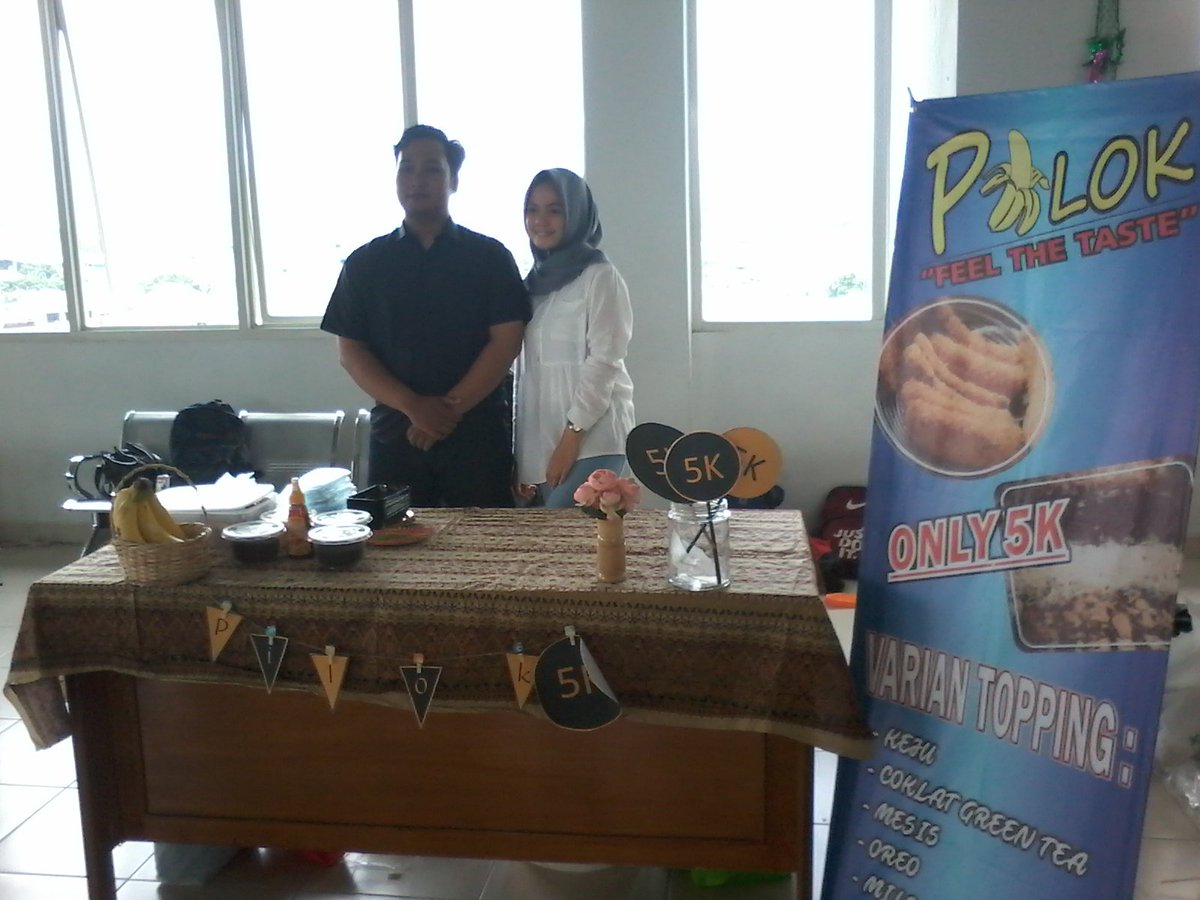 PotabugaCookies's tweet photo. PILOKnya guys cuma 5k aja dengan berbagai varian rasa yuu merapat di gdung baru lntai 1 #Bizday2017 #digmarkstiekesatuan https://t.co/BrLQQySlbA