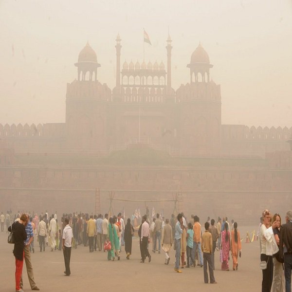 varisconeng's tweet photo. https://t.co/iunlCNUIEG Dense Fog ,Turn Delhi Air Quality 'Severe'.
Switch to SOLAR 
#GoGreen #SavetheEnvironment #SolarEnergySolution https://t.co/DoBkgNNKOU
