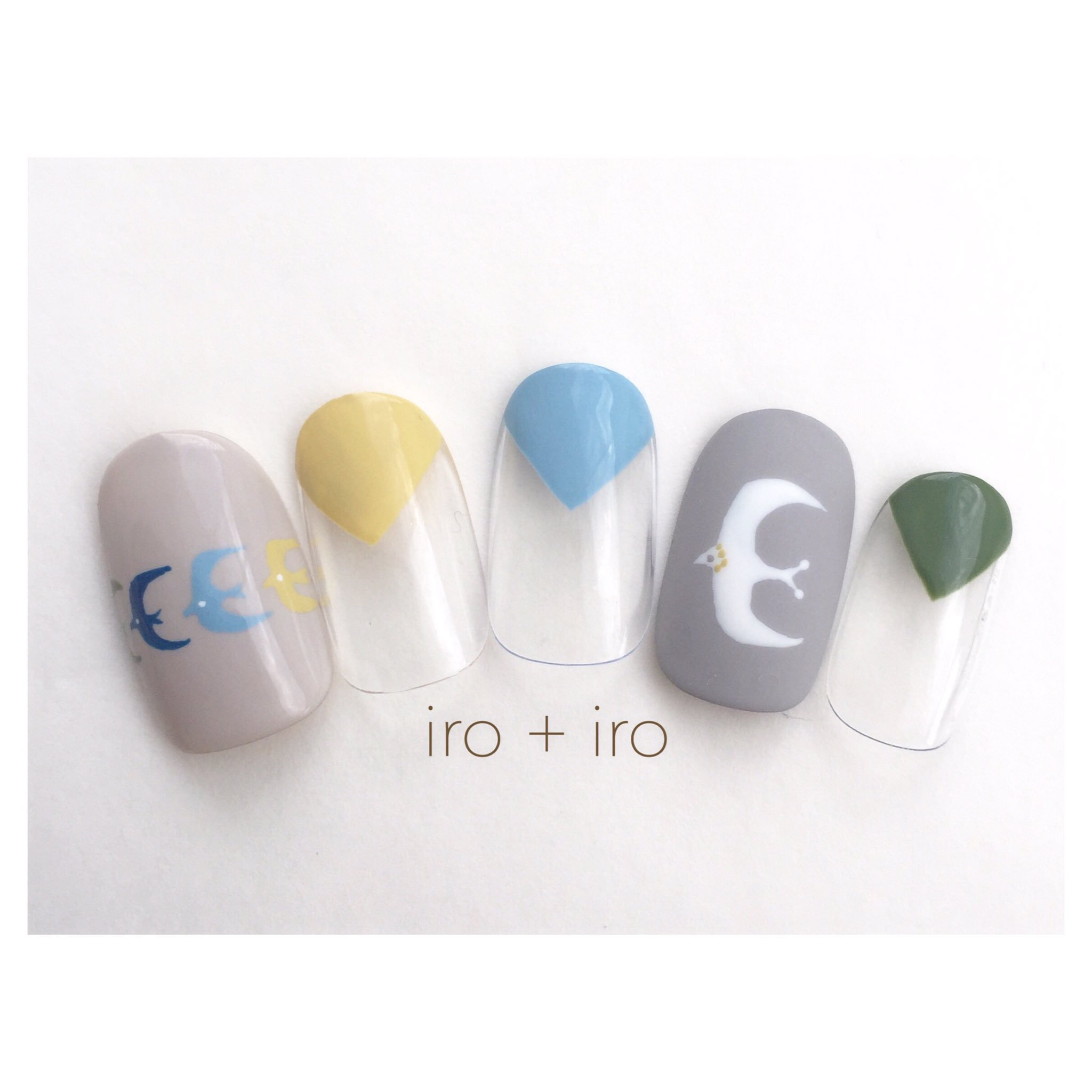 Irotoiro Nail 鳥ネイル Nail バレンタインネイル 鳥ネイル 北欧ネイル 北欧 ナチュラルネイル ネイルデザイン 手描きネイル 表参道ネイルサロン ほっこりネイル ミナペルホネン ショートネイル カジュアルネイル Naildesign フラワー